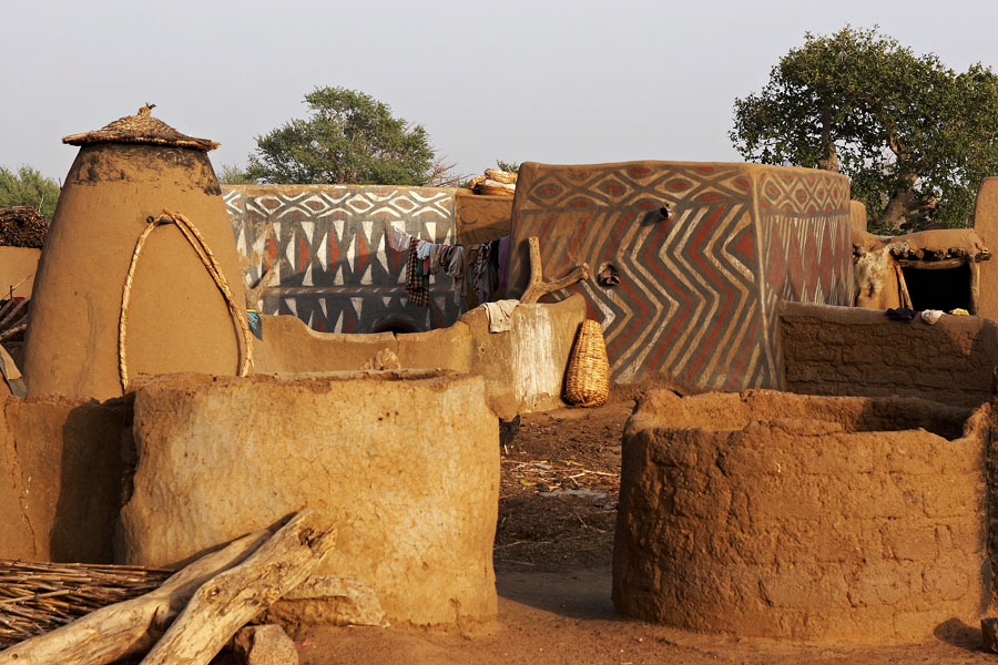 314   Traditional houses of the Sirigu